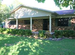 615 SW 2nd St, Walnut Ridge, AR 72476