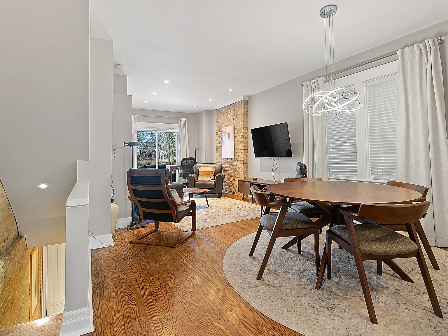39 Lee Avenue — Photo 2