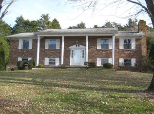 1024 Kevin Rd, Knoxville, TN 37923