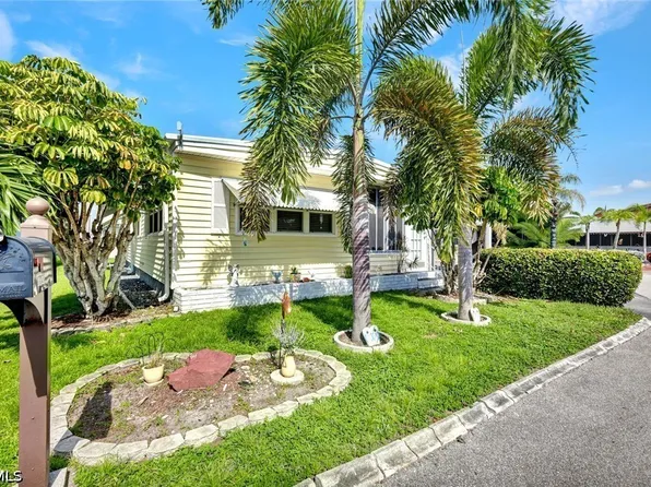 16049 Hibiscus Way, North Fort Myers, FL 33903