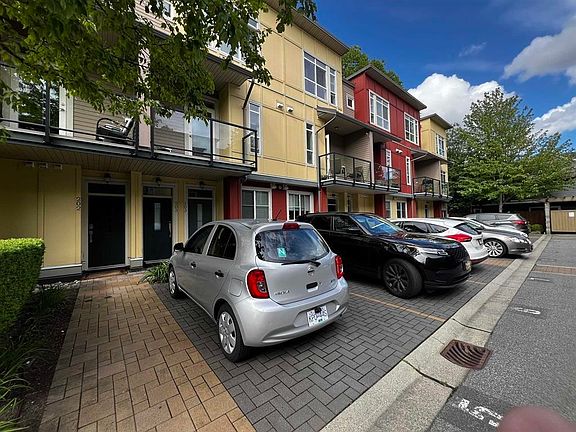 4th image of 4808 Linden Dr #203