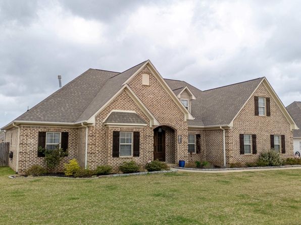153 Belle Meade Dr, Saltillo, MS 38866
