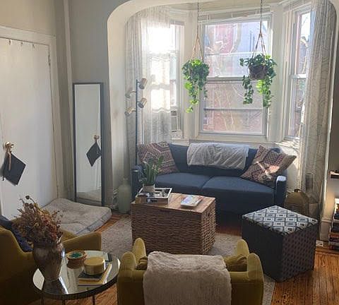 2nd image of 834 Pine St Unit 3D