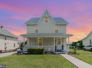 33 Morris Ave, Fawn Grove, PA 17321