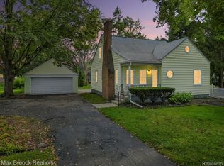 19051 Jeanette St, Southfield, MI
