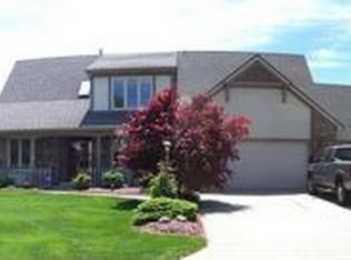9635 Blue Mound Dr, Fort Wayne, IN 46804
