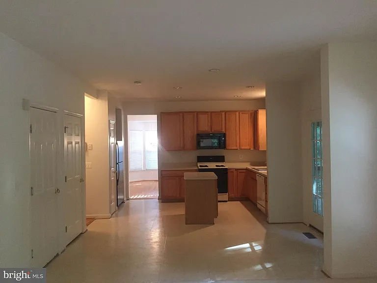 5641 Eppes Island Pl — Photo 3