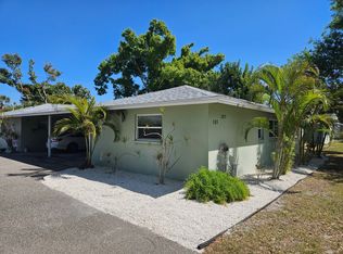 105 Base Ave E, Venice, FL 34285