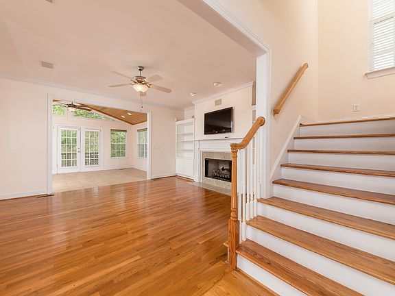 2nd image of 871 Traditions Dr