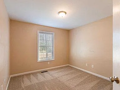 353 Spring Meadows Dr — Photo 14