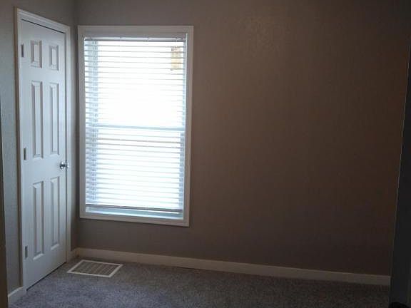 4th image of 516 Olive St APT A