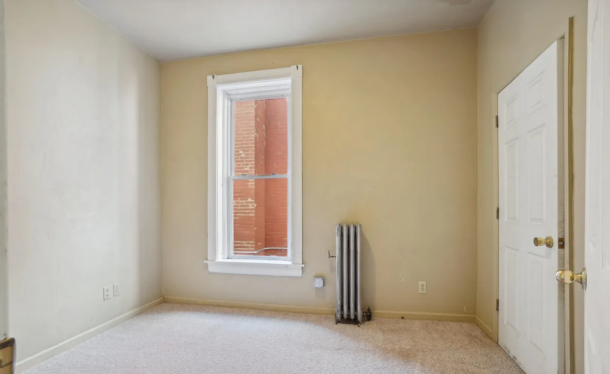 530 Loras BLVD — Photo 4