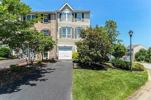 1st image of 43 Emandan Ln