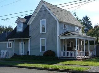 404 S 2nd St, Cottage Grove, OR 97424