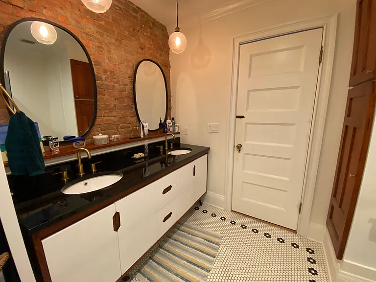 212 Lancaster St — Photo 6