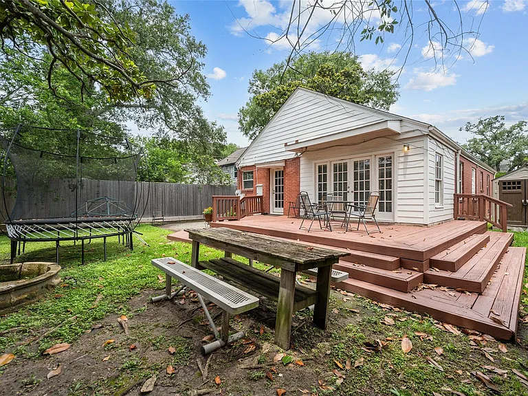 2311 Addison Rd — Photo 40