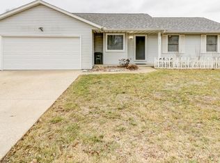 3103 Clayton Rd, Champaign, IL 61822