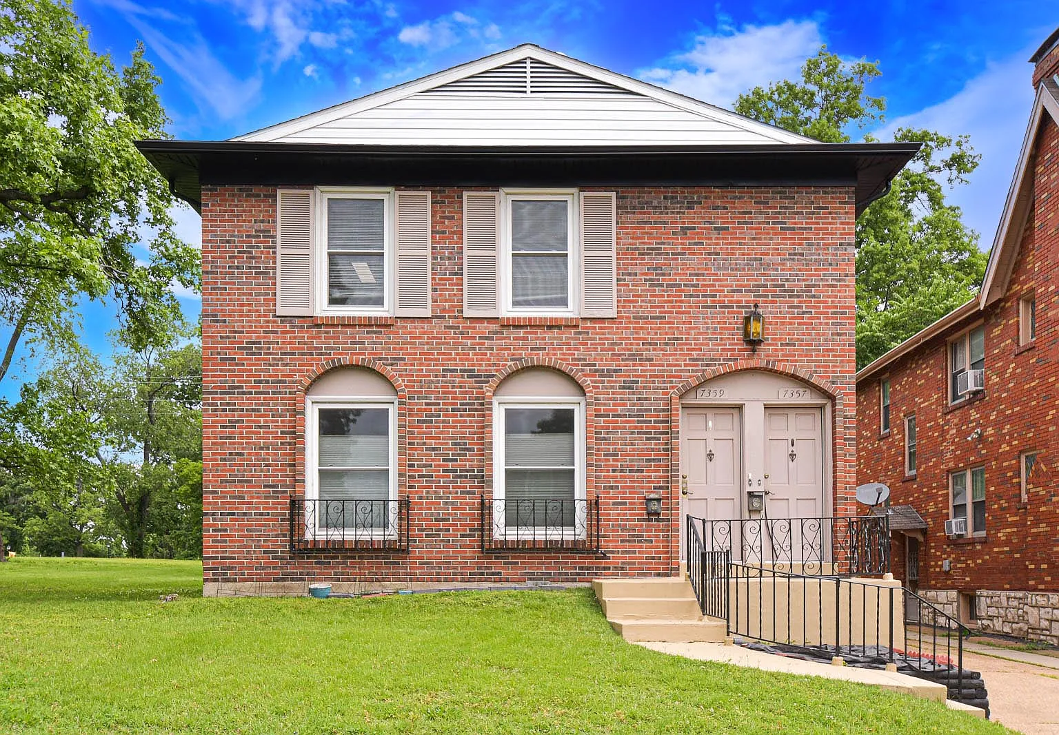 3 bed, 1260 sqft, $1,745 — Photo 1