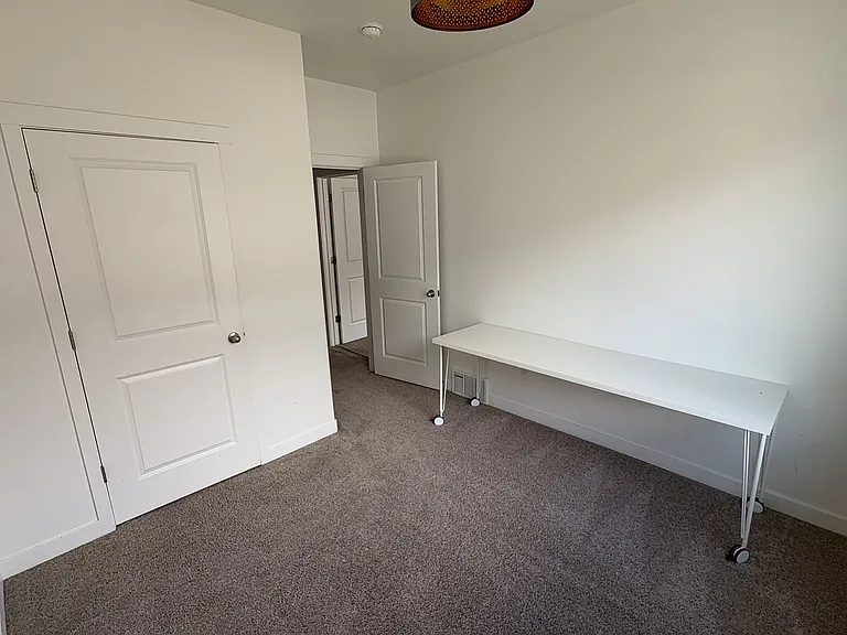 8285 N Lakeshore Drive — Photo 14