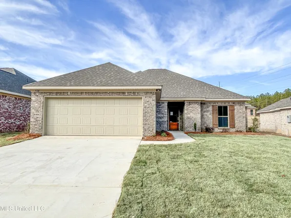 928 Riverside Ln, Pearl, MS 39208