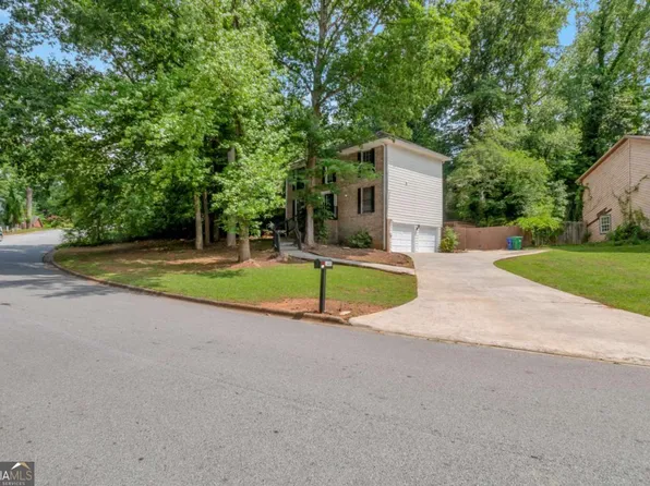 1449 Golf Link Dr, Stone Mountain, GA 30088