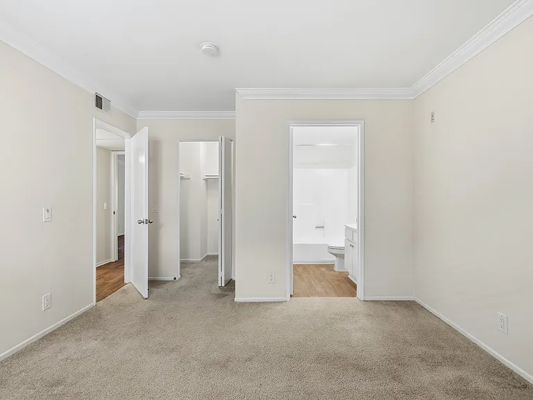 908 S Shenandoah St #103 — Photo 21