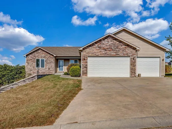 401 Dalton Gulch Rd, Saint George, KS 66535