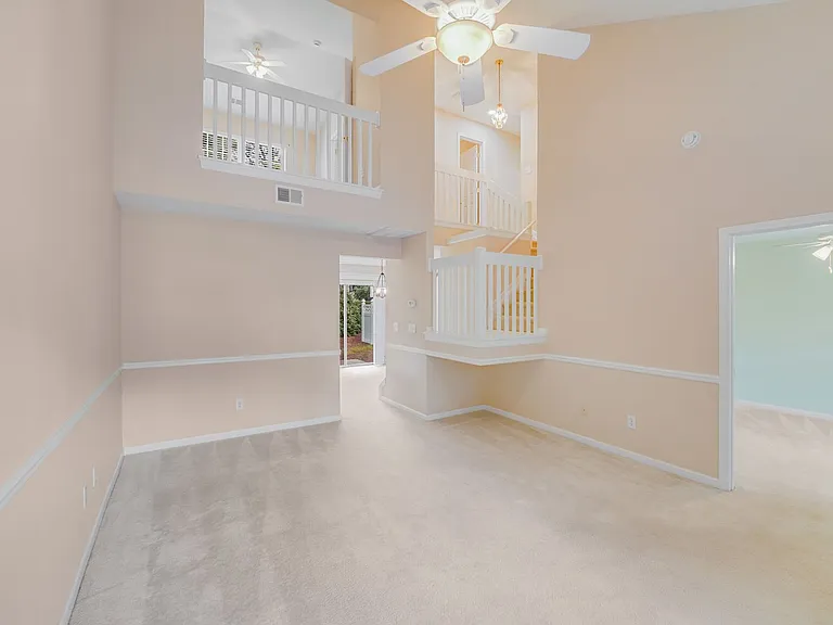15021 Deshler Ct — Photo 11