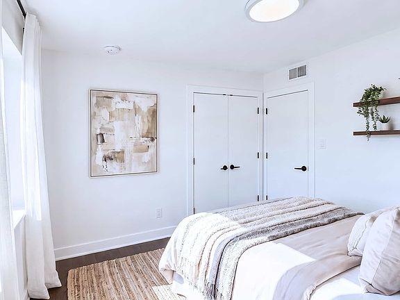 Bedroom 1_compressed