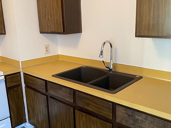 2nd image of 1505 S 10th St W #4