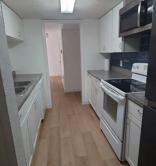 8560 Park Ln — Photo 20