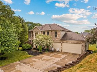 760 Berwick Ct, Akron, OH 44321