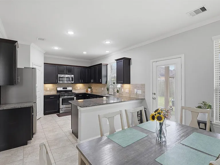2244 Ivy Wall Dr — Photo 7