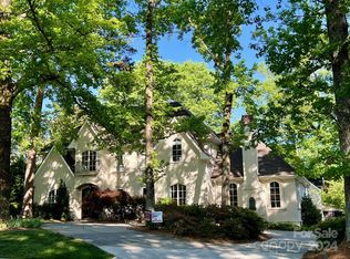 3701 Barclay Downs Dr, Charlotte, NC 28209