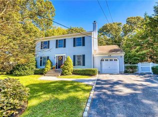 7 Milburn Rd, Sound Beach, NY 11789