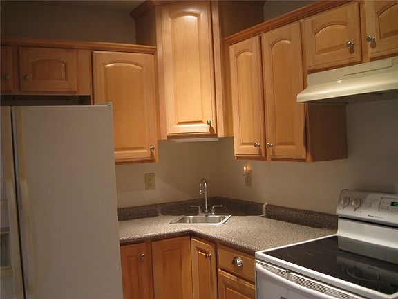 5th image of 4120 Thrush Dr