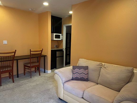 2nd image of 3250 Calle Quebracho