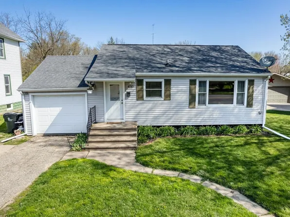 430 W Main St, Reedsburg, WI 53959
