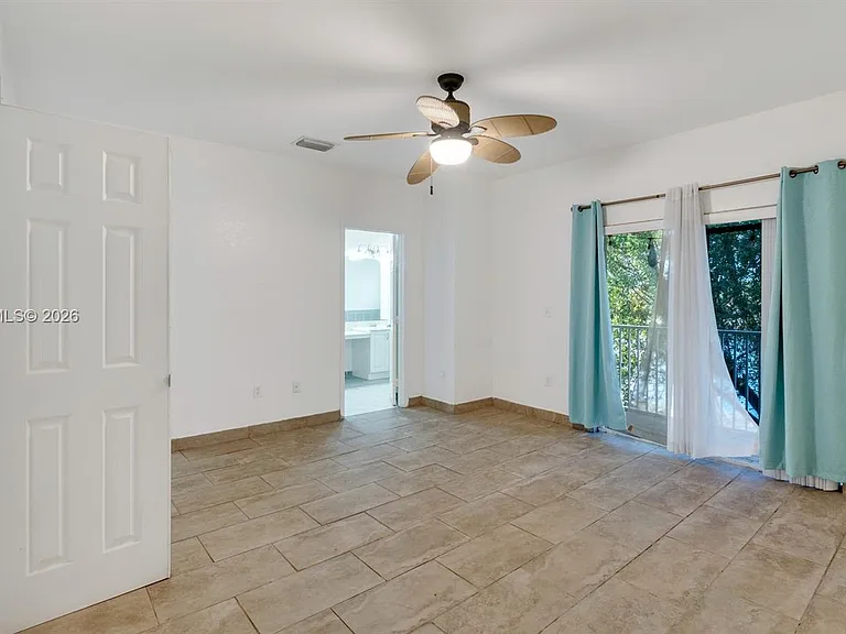 1916 SE 23rd Ave #1916 — Photo 25