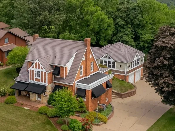 832 Ridge Rd, Ambridge, PA 15003