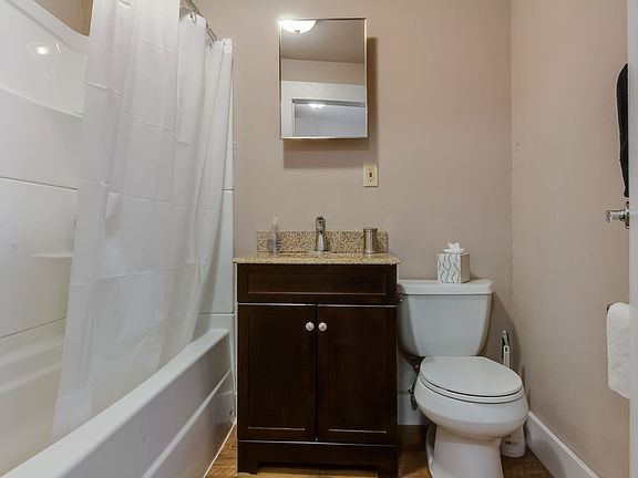 3rd image of 2103 Wharton St #1