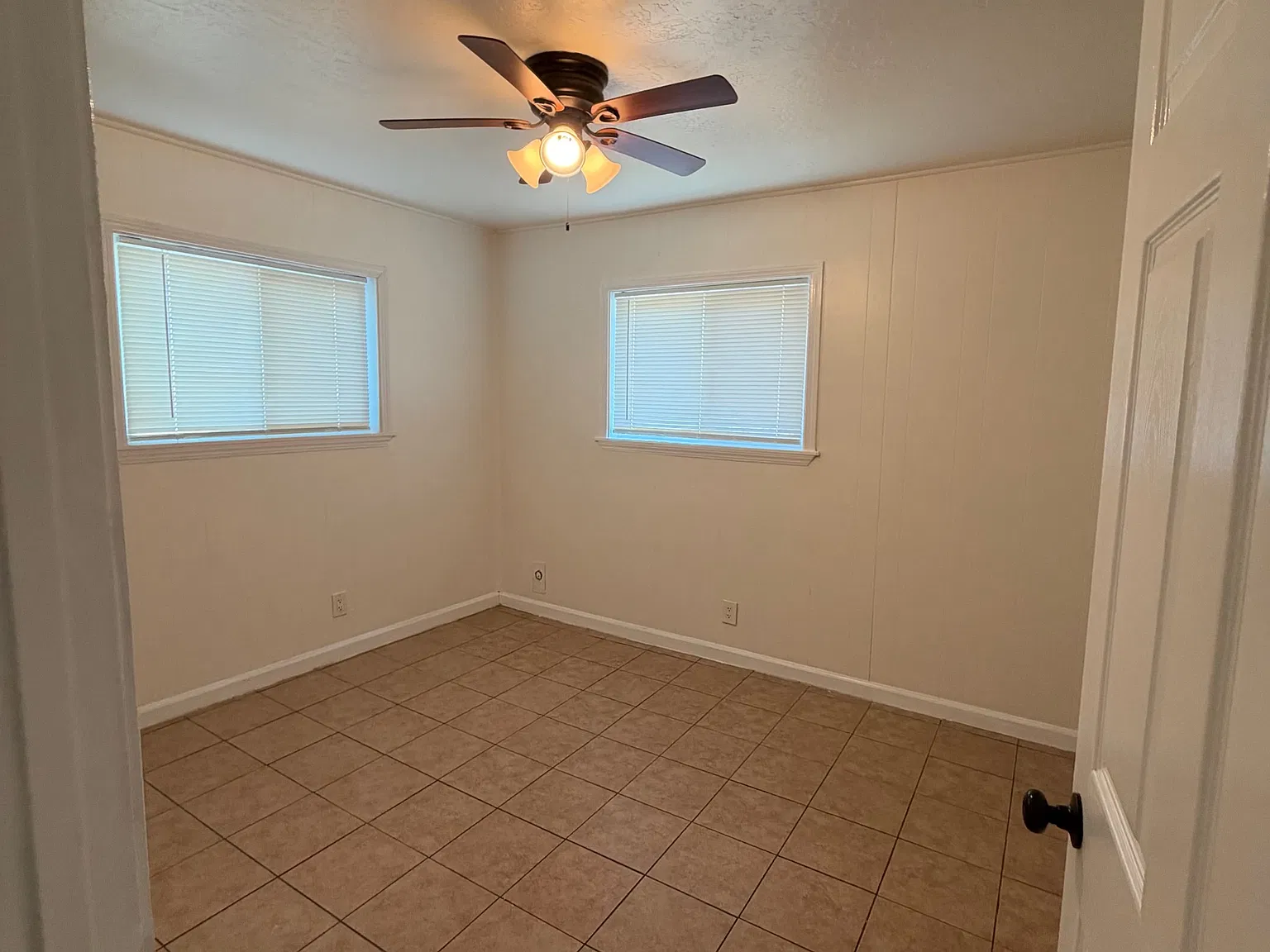 8 East San Joaquin Street - 1 — Photo 3