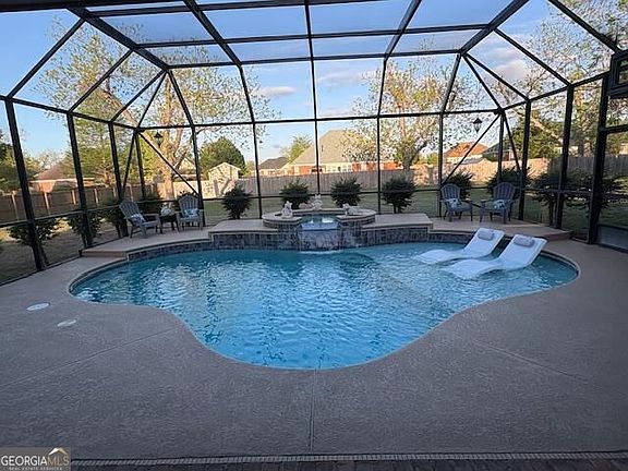 3rd image of 3804 Orchard Way