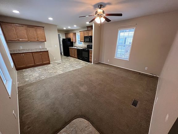3rd image of 516 Courtland Ln #124