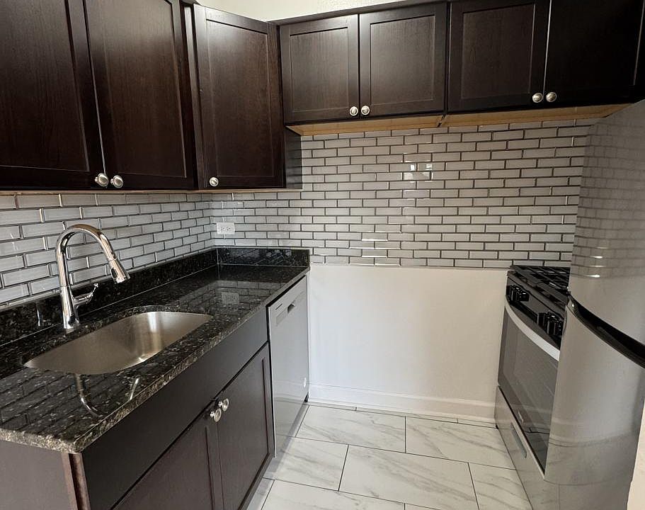 1st image of 6830 N Sheridan Rd APT 351