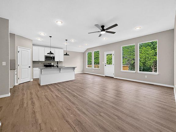 3rd image of 595 Bailiwick Drive