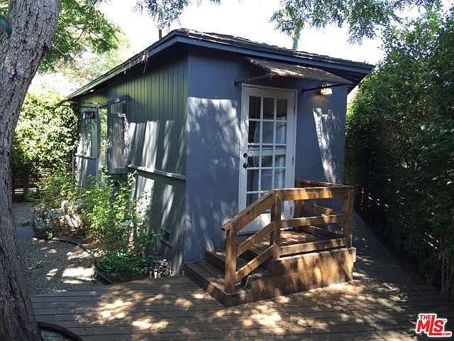 1st image of 916 Electric Ave