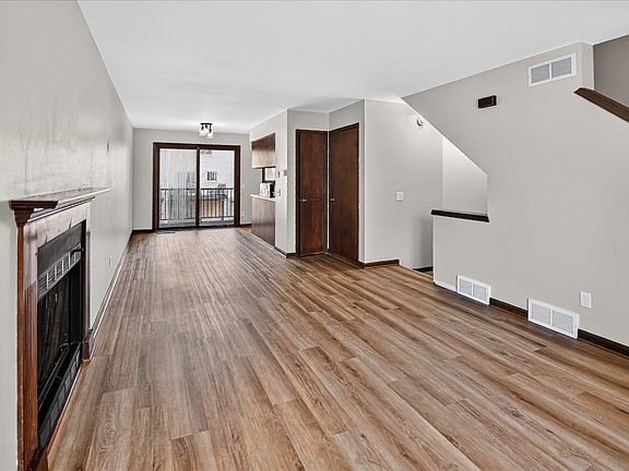 5th image of 6866 Park Ridge Dr