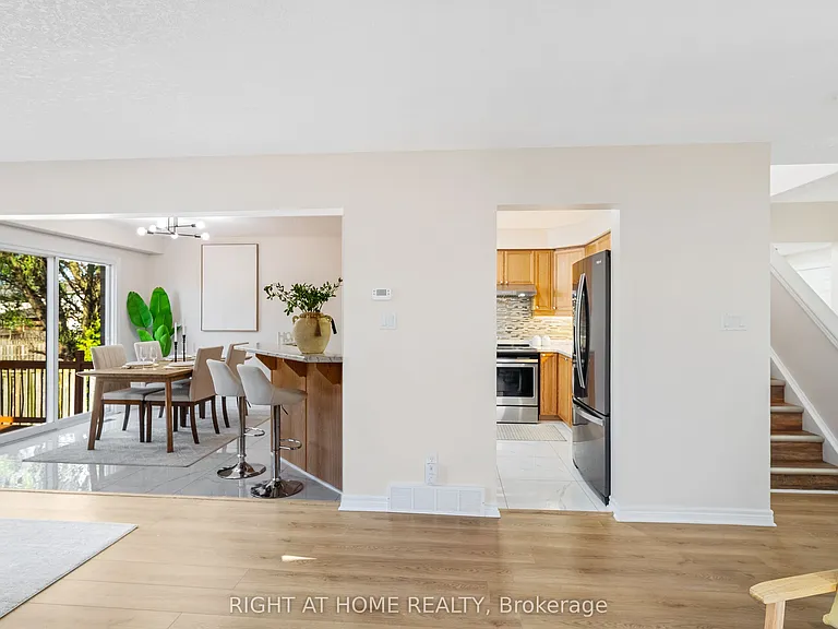 754 Hedgerow Pl — Photo 17