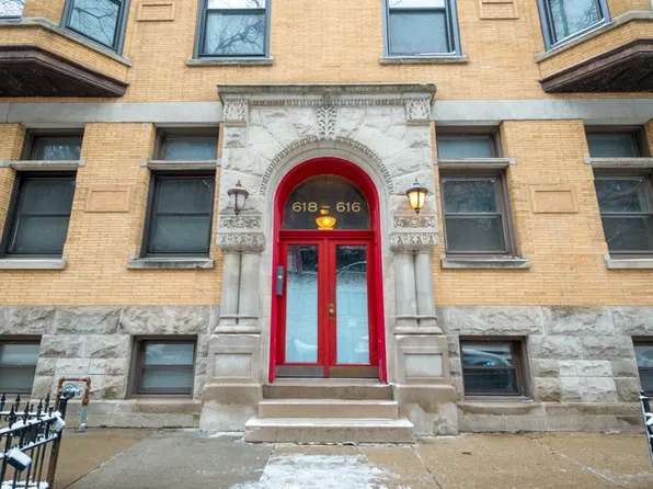 618 W Barry Ave APT 2, Chicago, IL 60657
